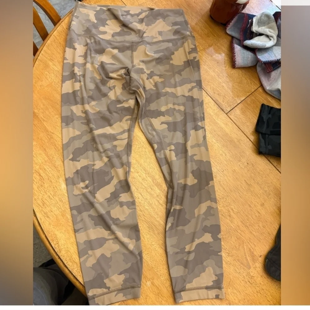 Lululemon Athletica Tan Camouflage Leggings - Picture 5 of 5